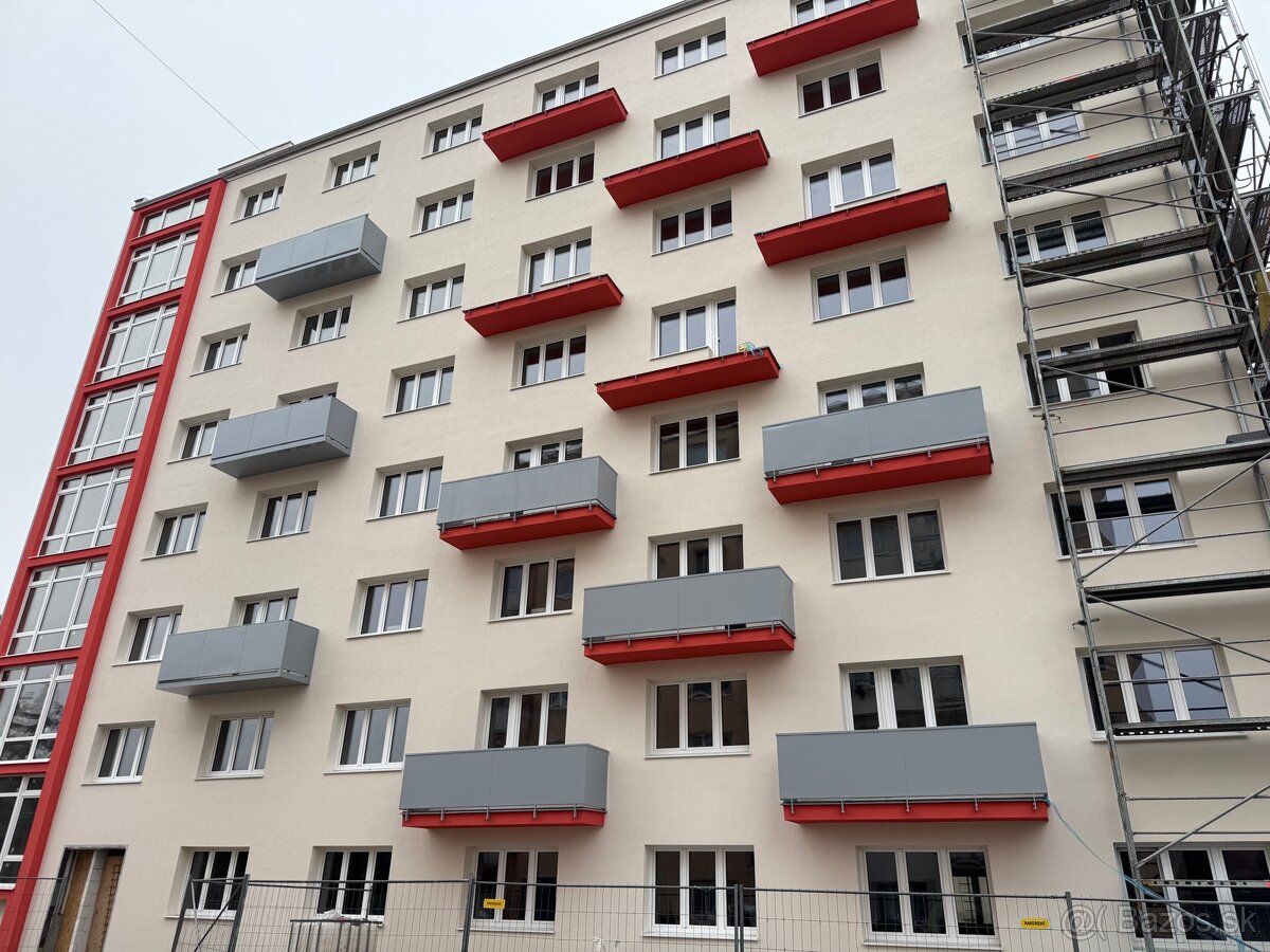 Hladame zamocnikov a montaznikov