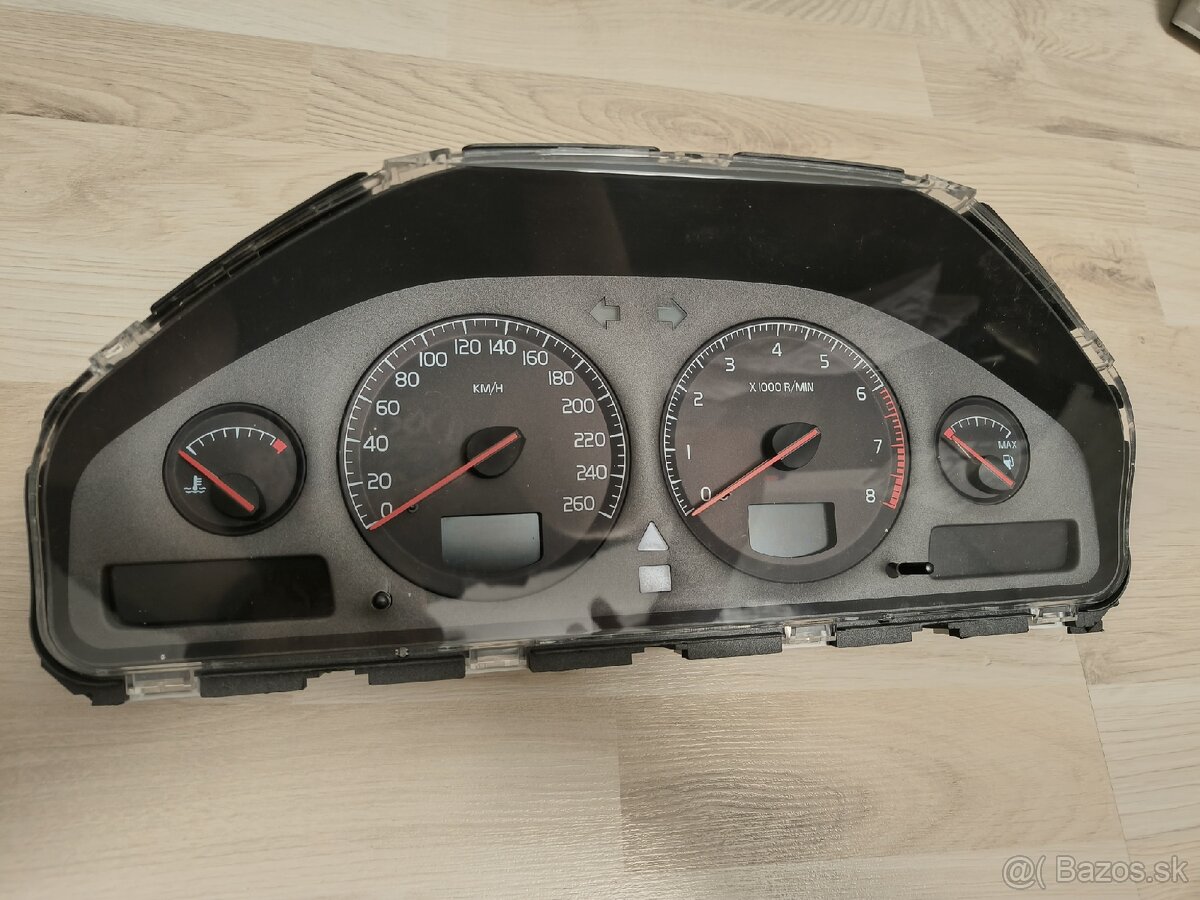 Nove budiky Volvo V70 S60 S80? P2