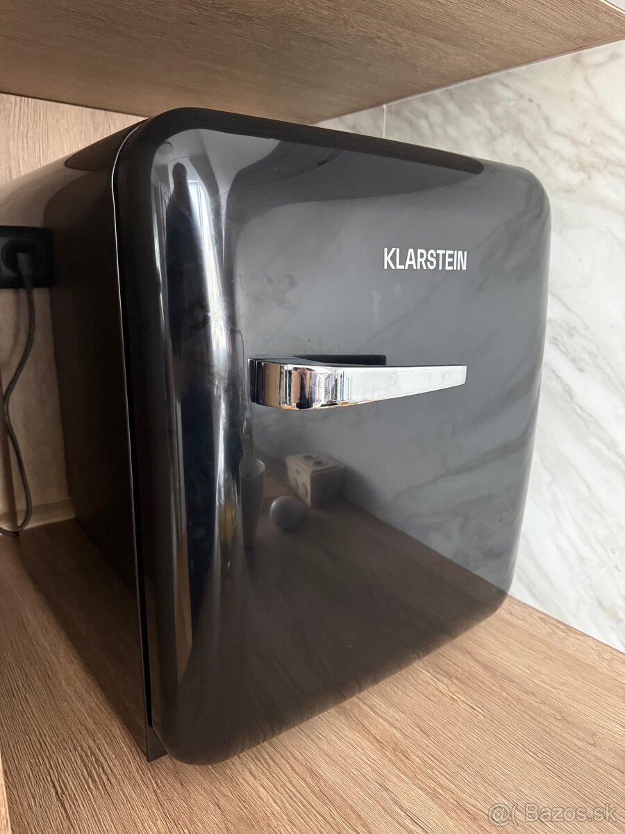 Chladnička Klarstein retro čierna