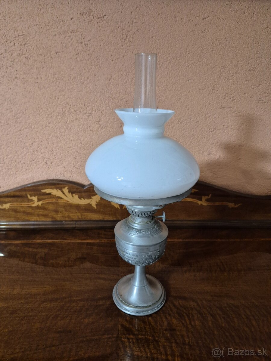 Petrolejová lampa