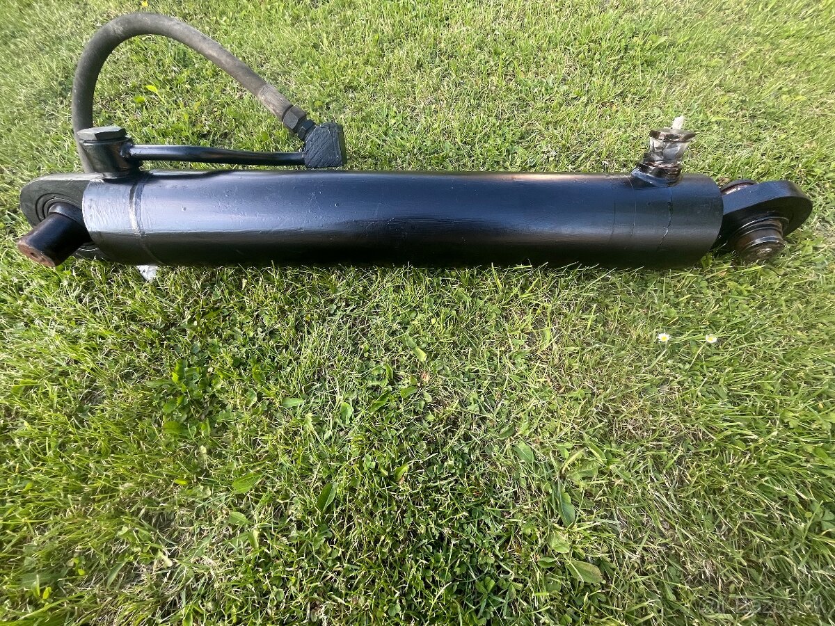 Hydraulický piest