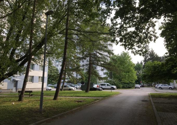 2-IZBOVÝ BYT, CHRENOVÁ