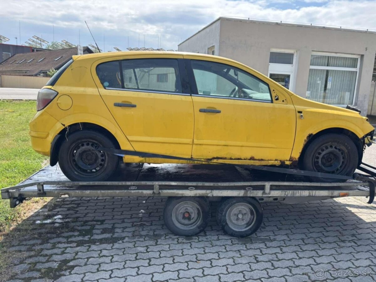 OPEL ASTRA H - rozpredám na diely