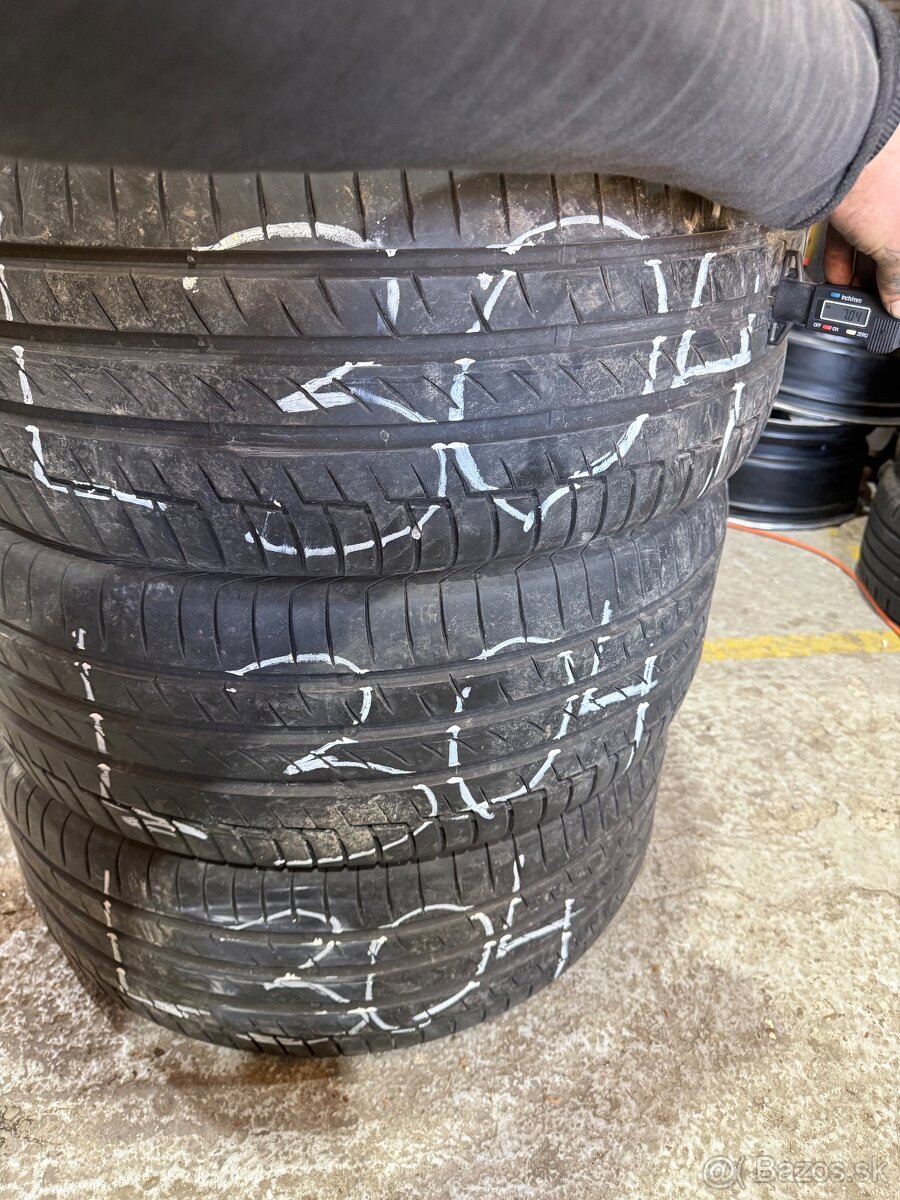 L304 4ks letné 255/55R18 xl