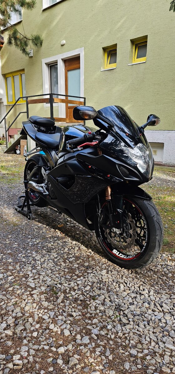 Suzuki GSXR 1000 K6