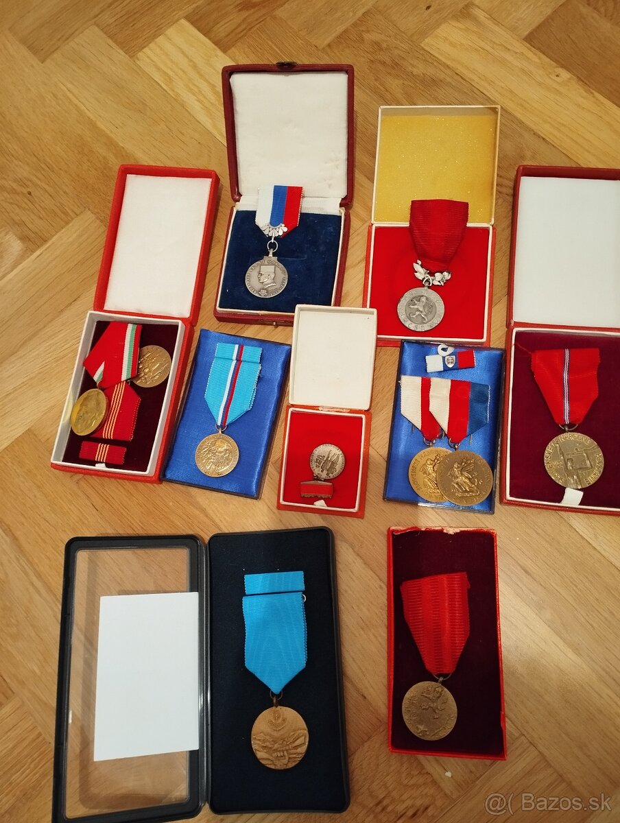 Medaile, vyznamenania,