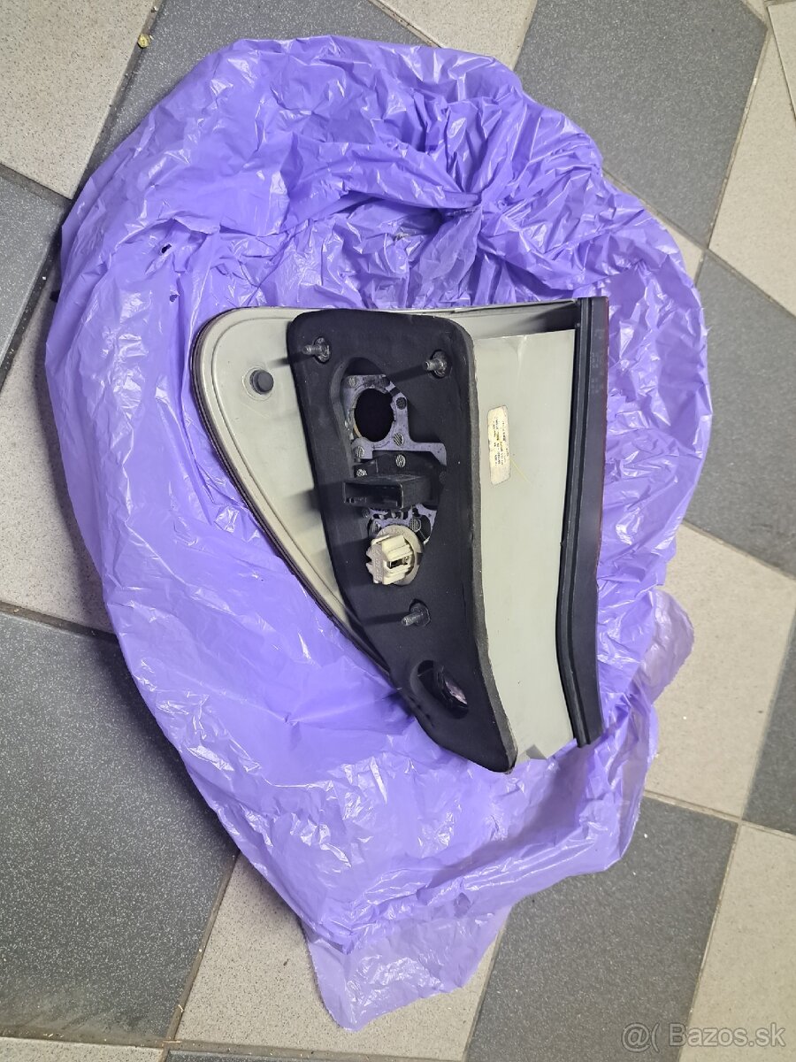 BMW X5 (e53) lávé zadné svetlo.