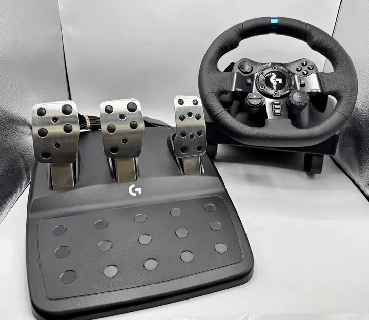 Logitech G923 TRUEFORCE – volant + pedály