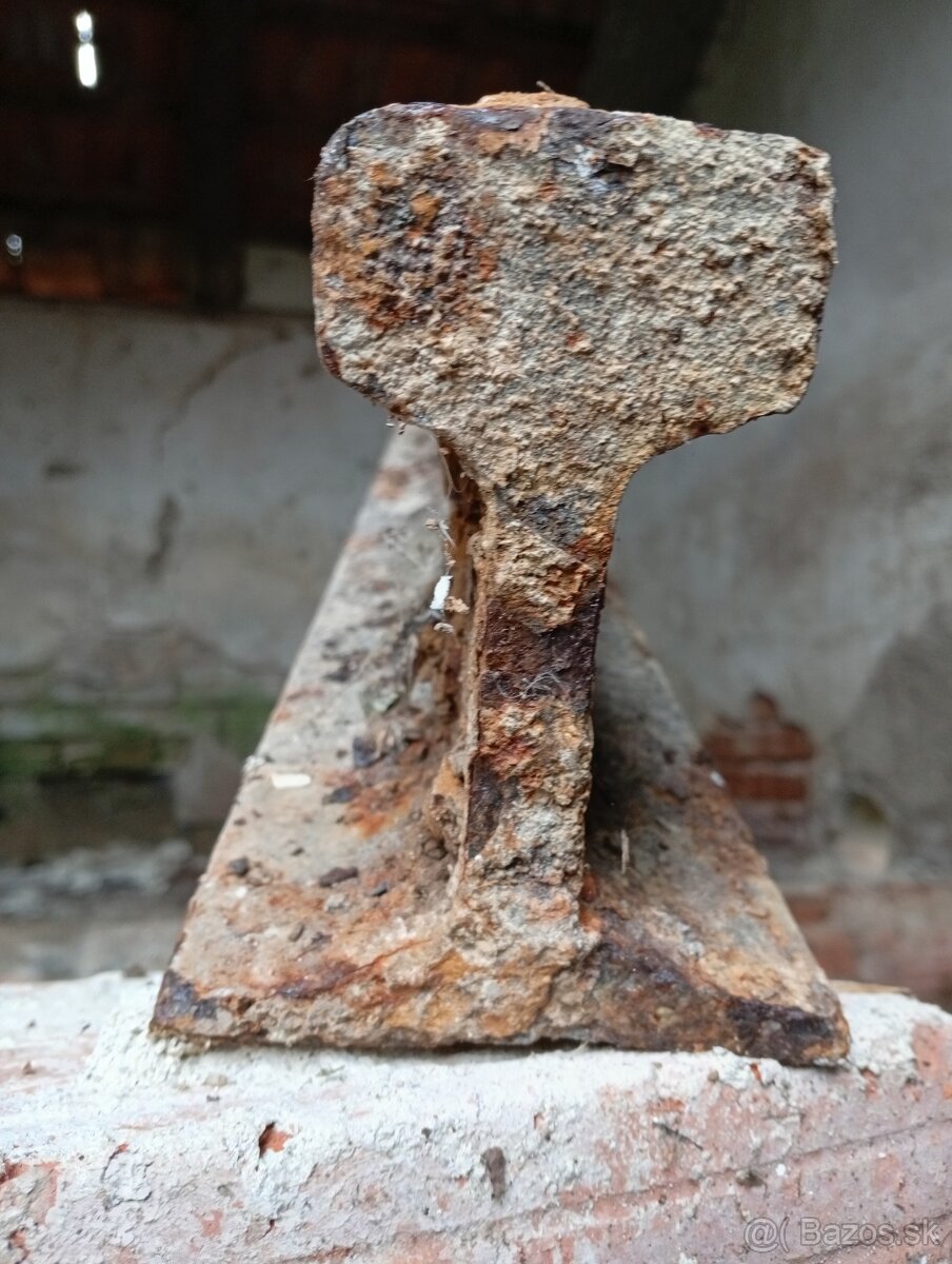 Traverza,šína, koľajnica, železná oceľ, železo