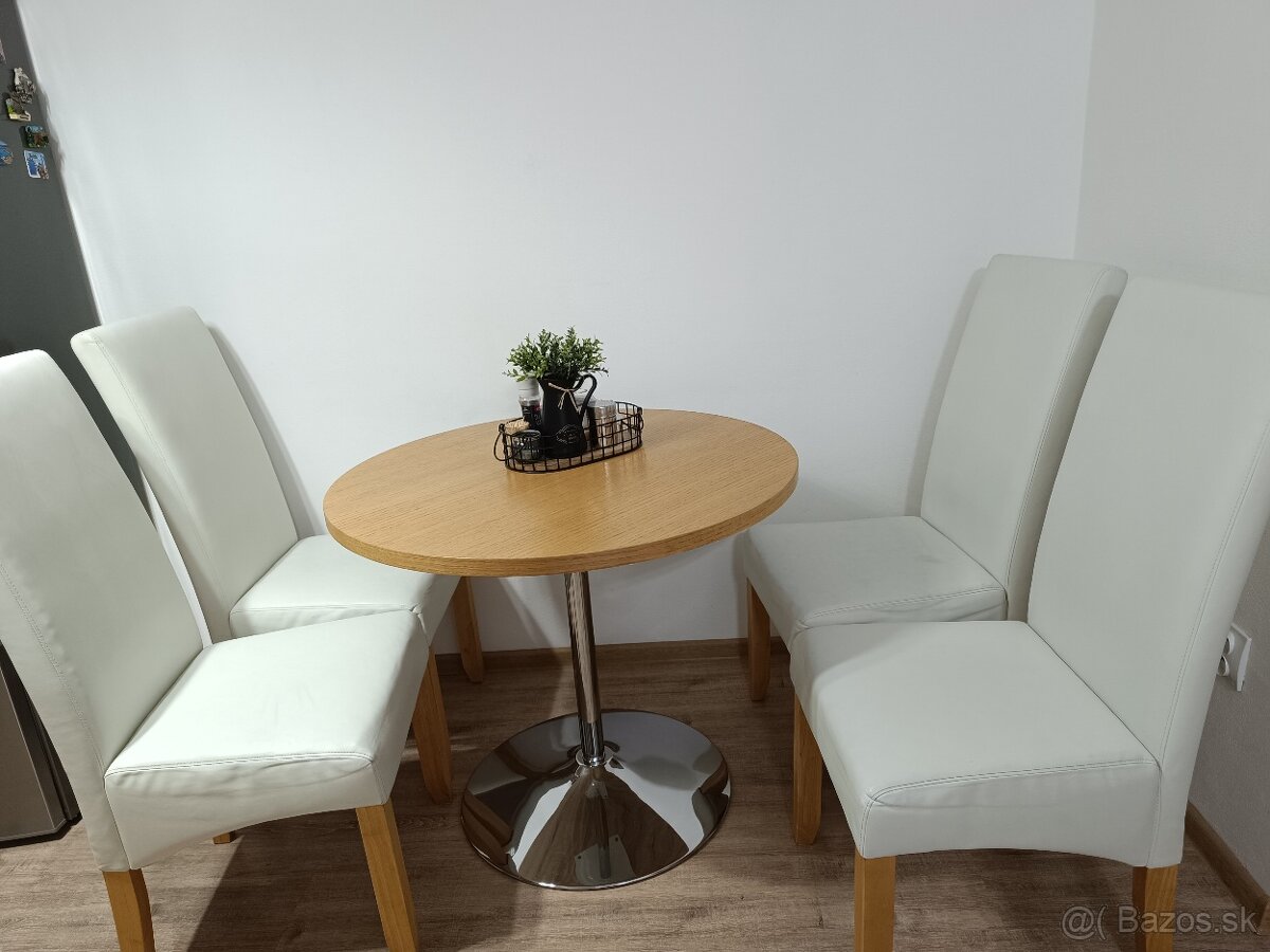 Predám 4 ks jedálenské stoličky kožené