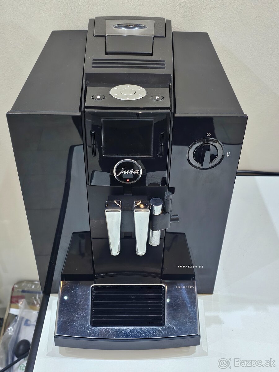 Jura IMPRESSA F8 automatický kávovar