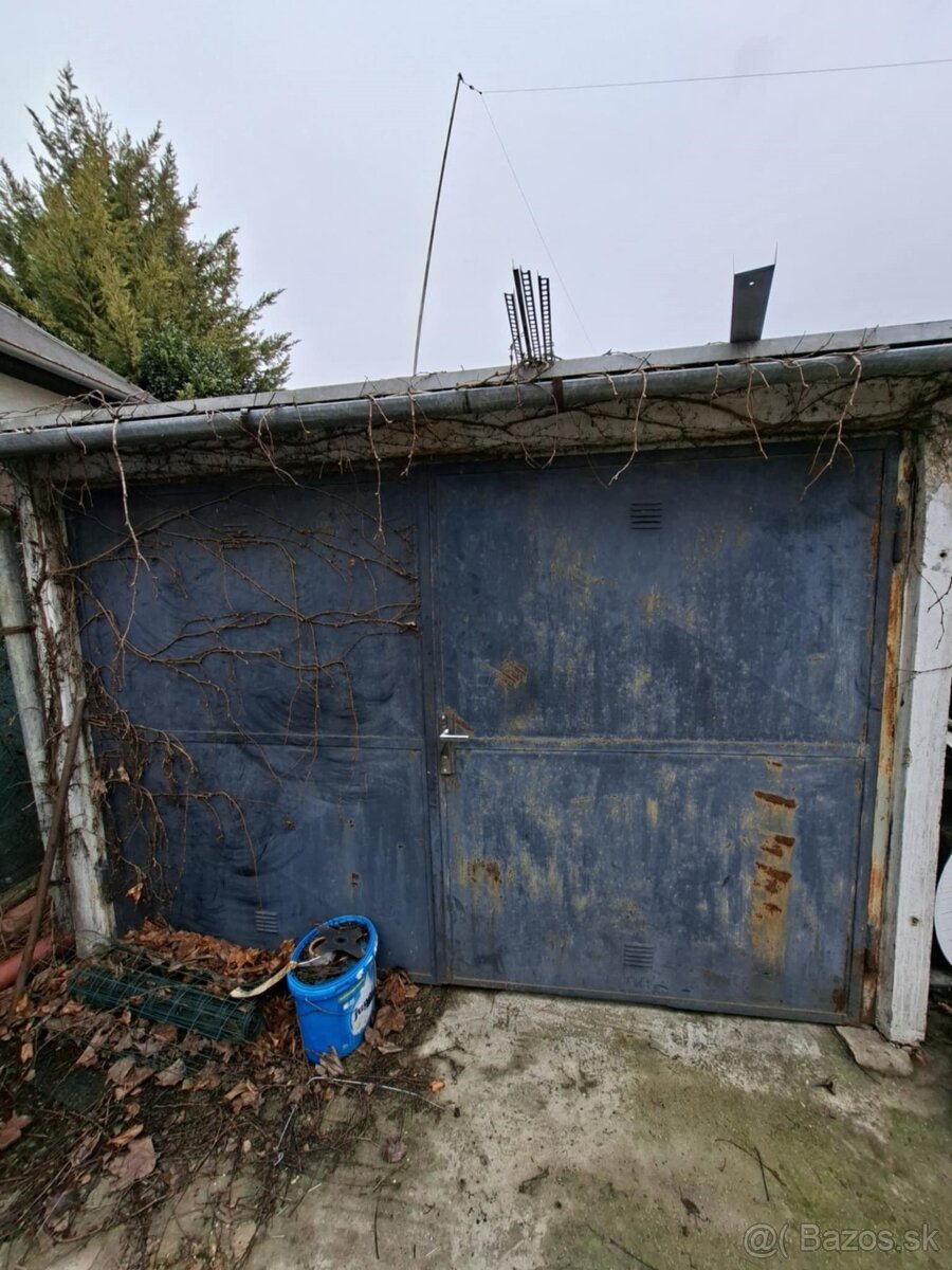 Predám betonovú prefabrikovanú garáž