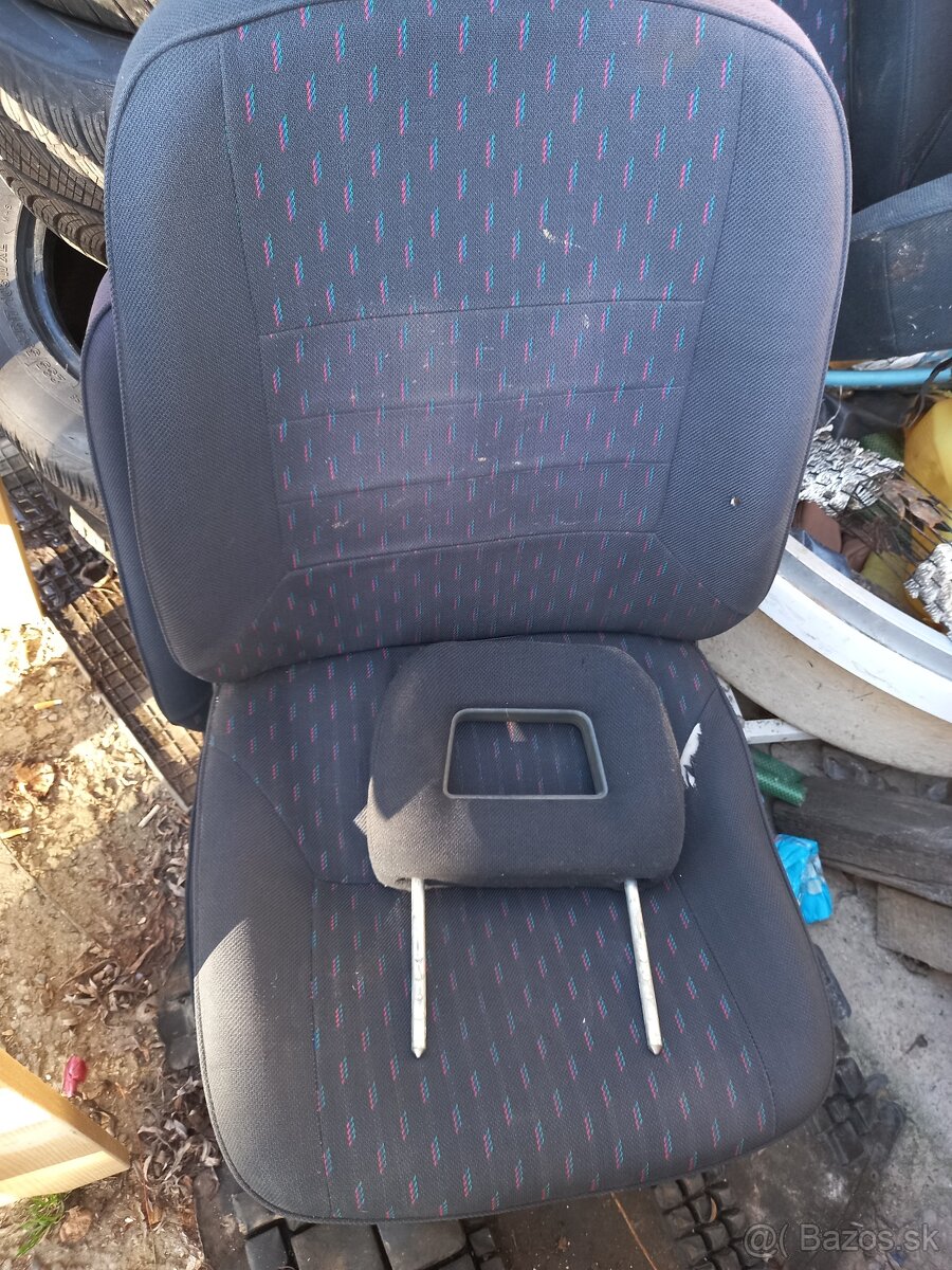 Škoda favorit sedačky