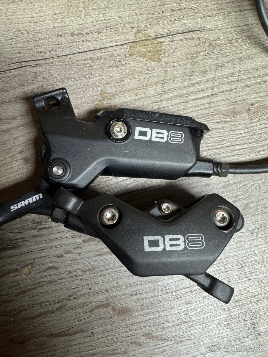 Sram DB8
