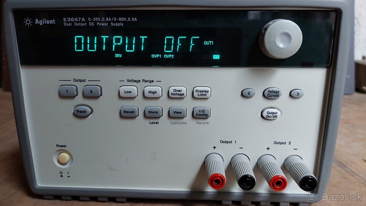 Predam programovatelny laboratorny zdroj AGILENT E3647A