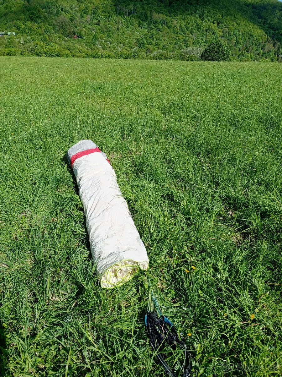 Paragliding