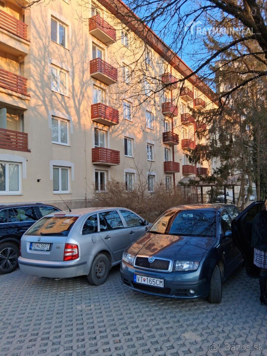 Prenájom 3 izbového bytu na Tolstého ulici