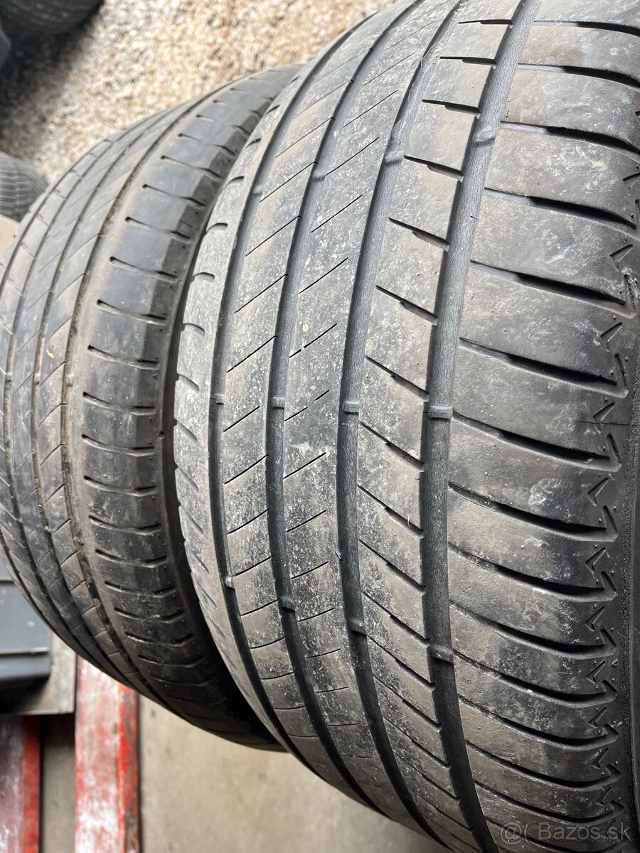 Pneumatiky 305/40R20 Bridgesone 2ks
