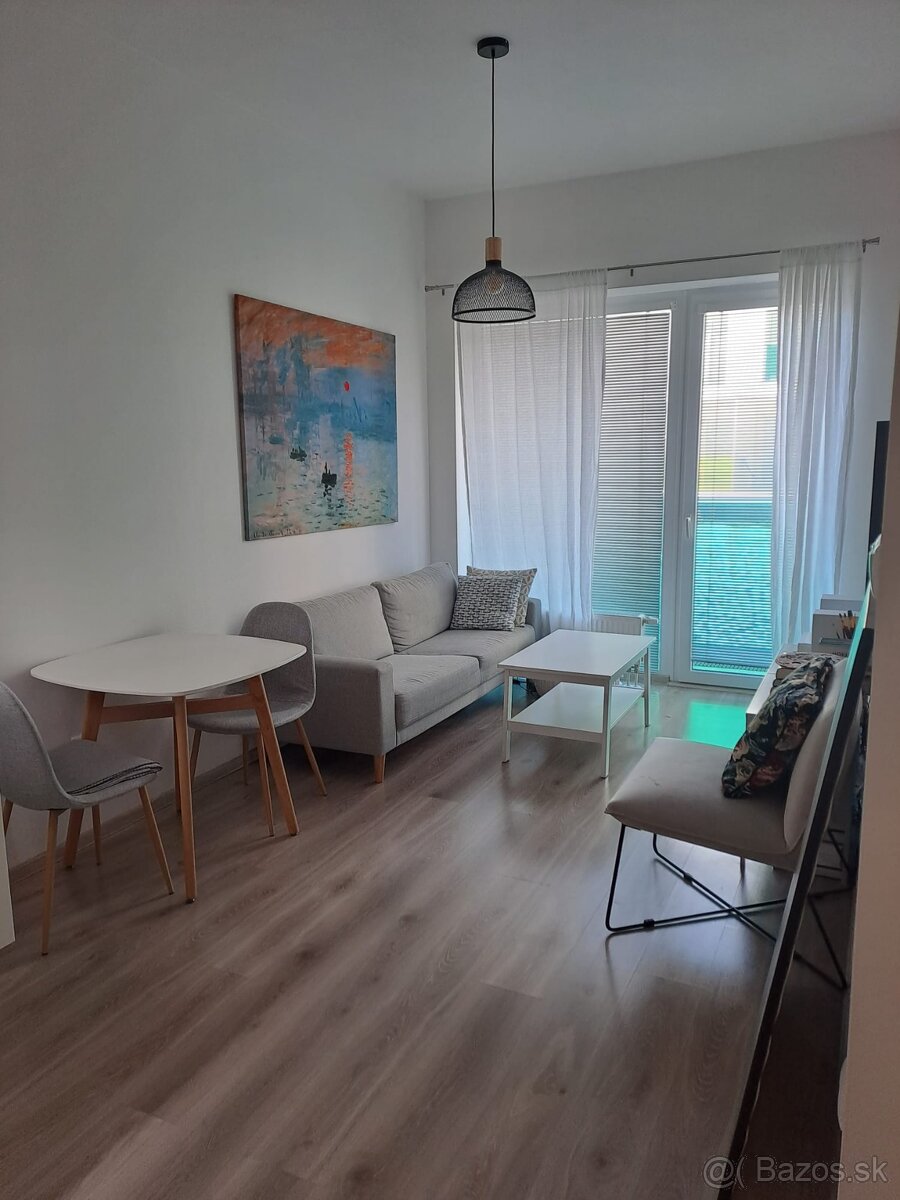 Kompletne zariadený 2 izbový byt, 44,5m2 - Martin, Malá Hora