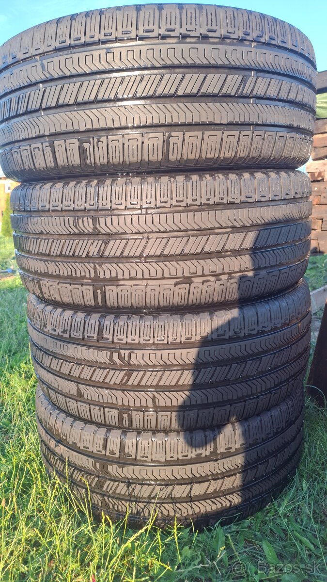 275/45 R22 continental