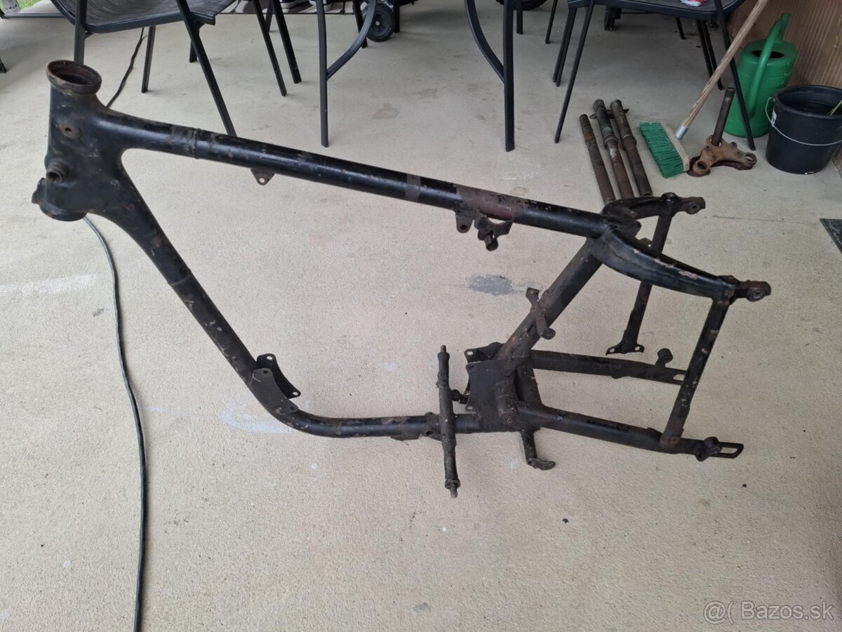 ČZ 175/450 rám
