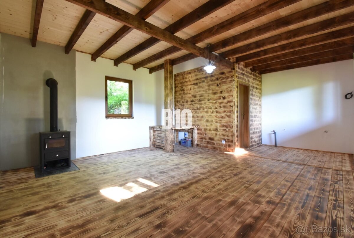 Novučká, po dreve voňajúca chata na samote – Kolárovice pri 