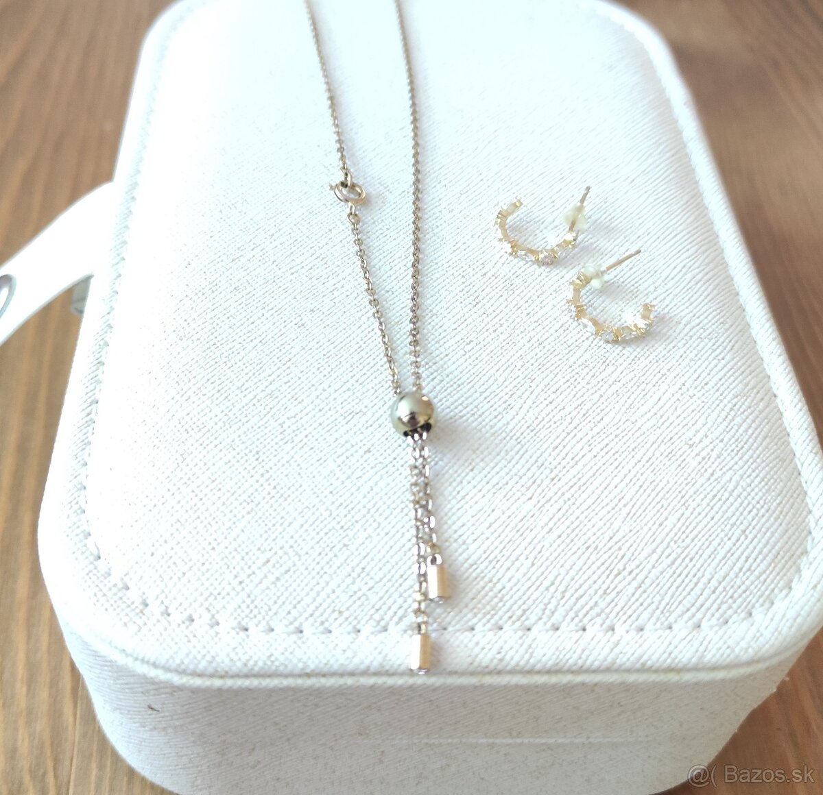 Náušnice a retiazka