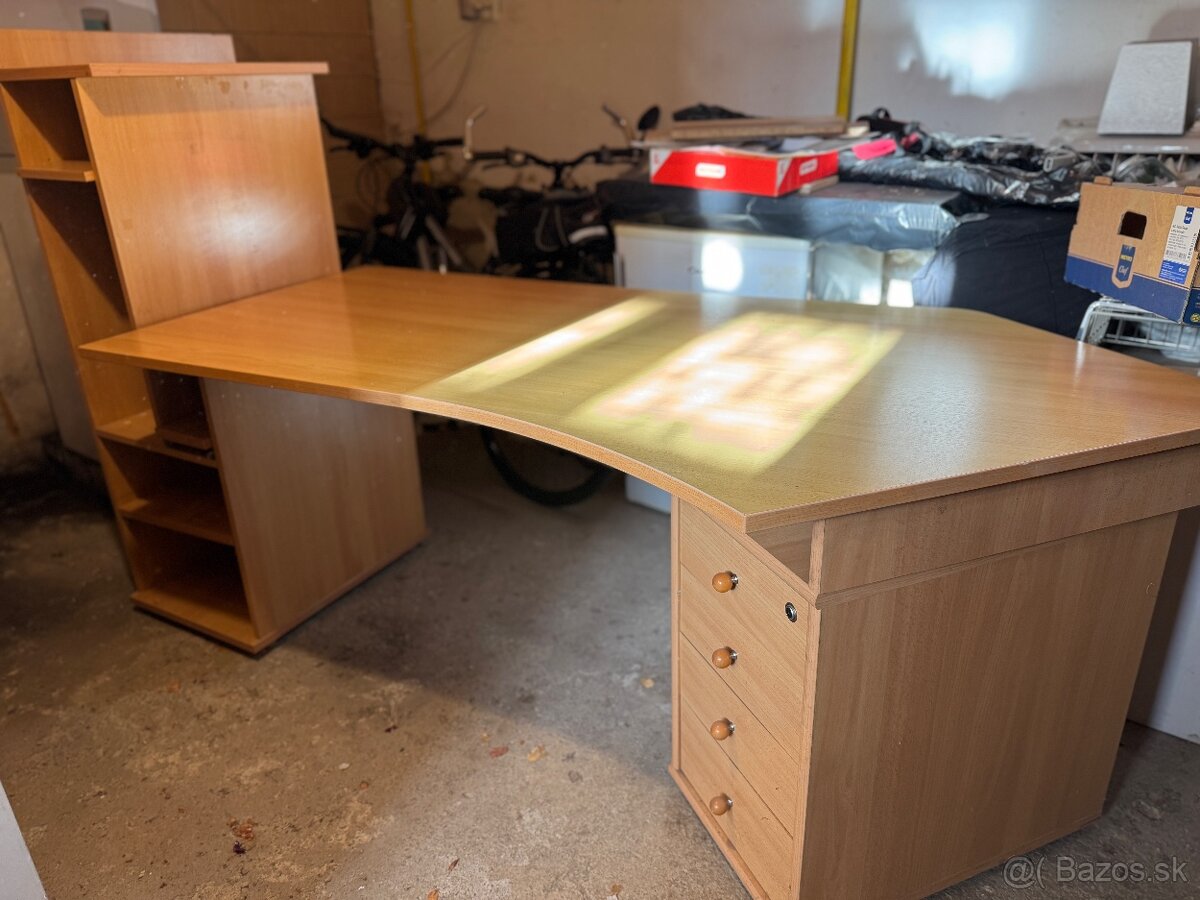 kancelarsky stol