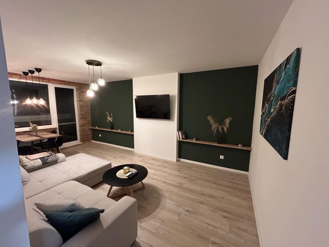 Prenájom 2-izbového bytu (63m2) Nové Zámky, Nábrežná ul.