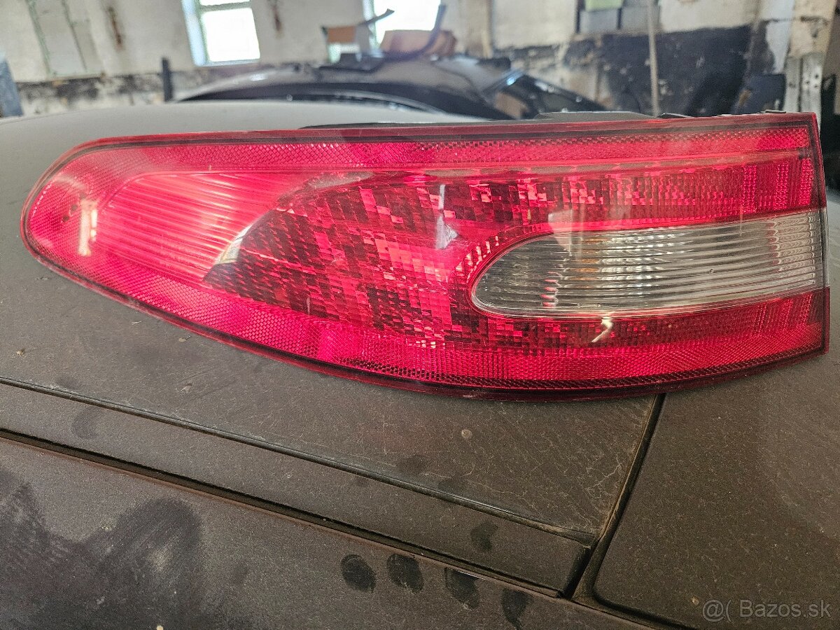 Zadné ľavé svetlo Jaguar XF 250