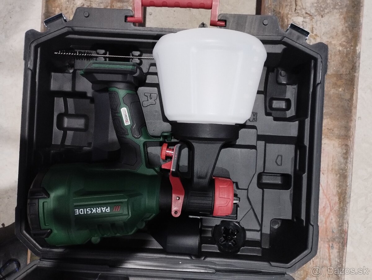 AKU striekacia pištol na farbu