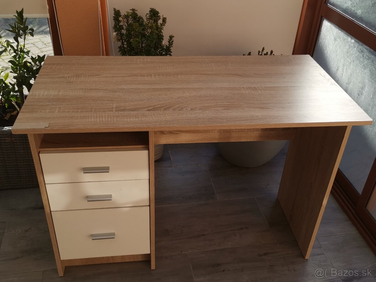 Písací stolik