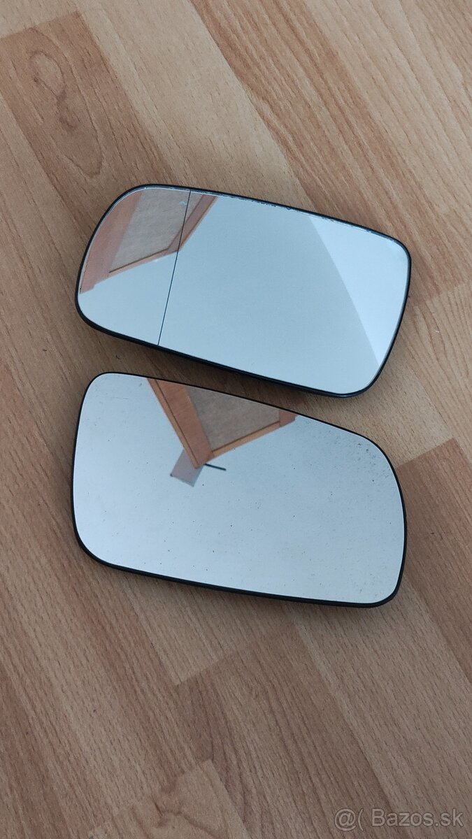 Sklá zrkadiel Octavia I