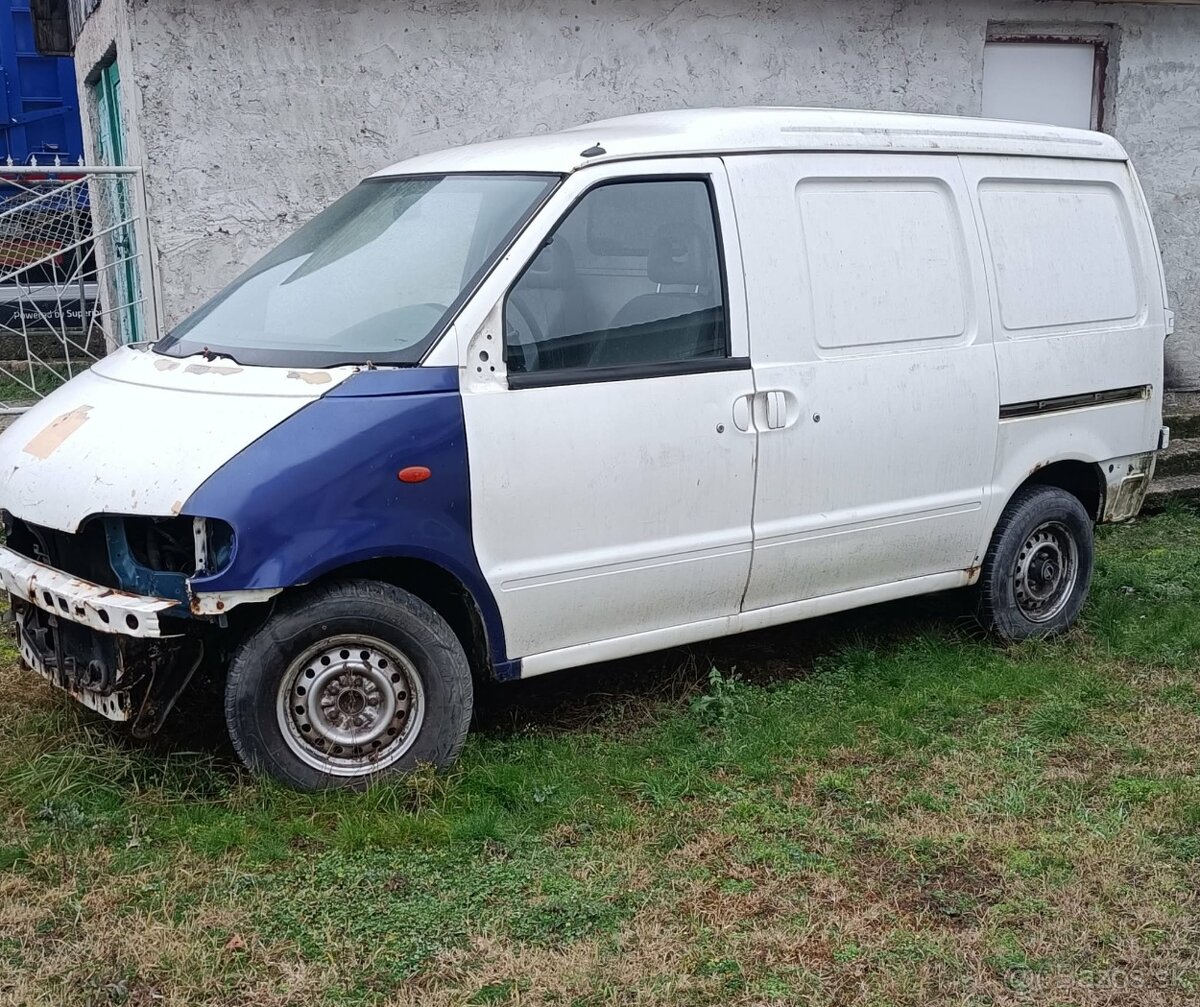 nissan vanette