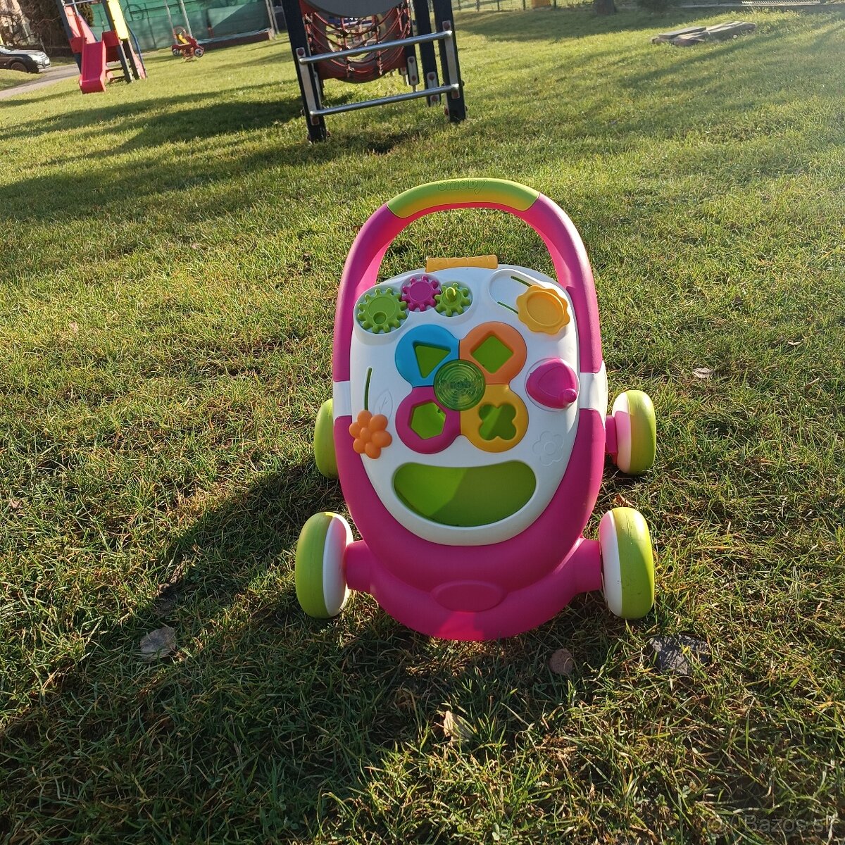 značkové chodítko Smoby