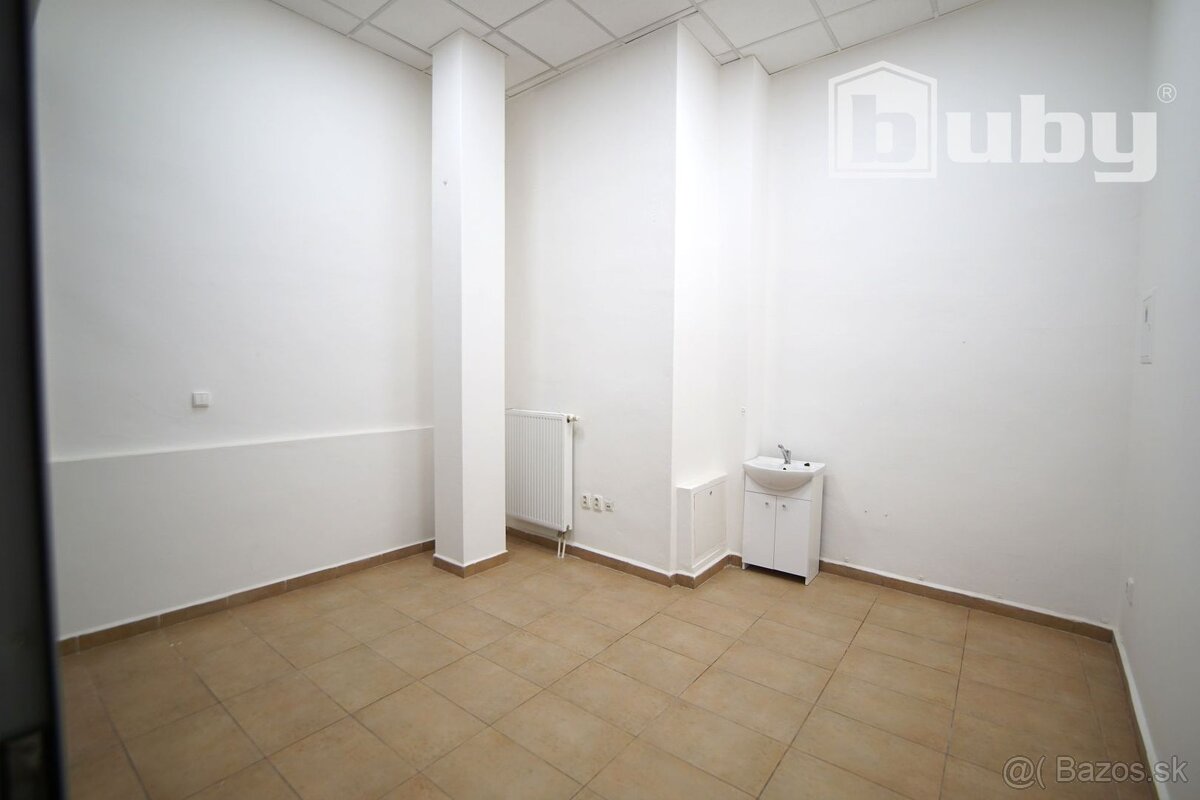 Na prenájom kancelária, 14 m2, centrum Martina.