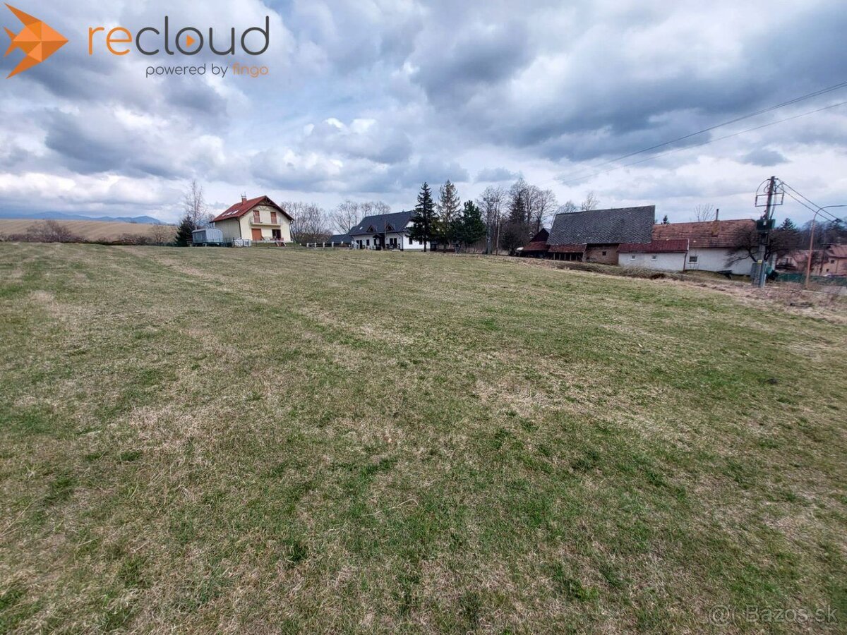 Stavebný pozemok 827 m2 Ižipovce