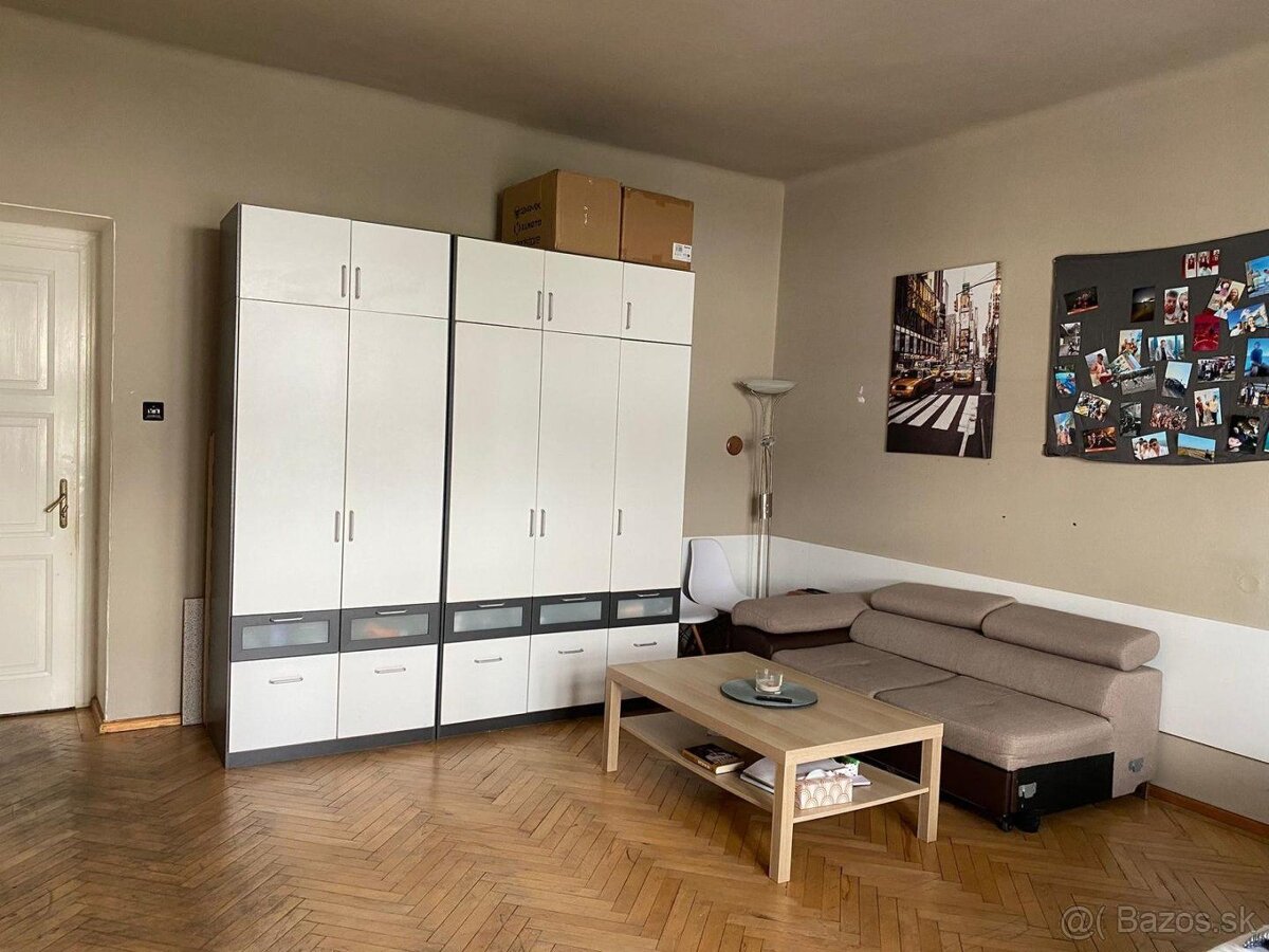 EXKLUZÍVNE Veľký 2-izbový byt na Kukučínovej ulici na prenáj