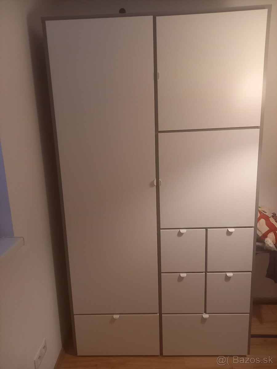 Visthus skrina Ikea