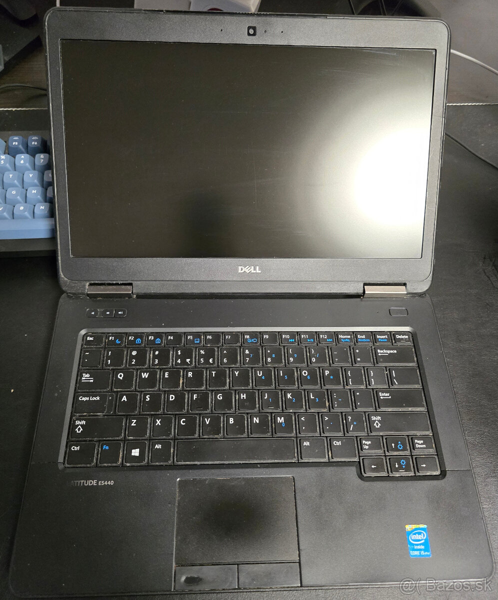 Nefunkčný DELL E5440 + nabíjačka + dock