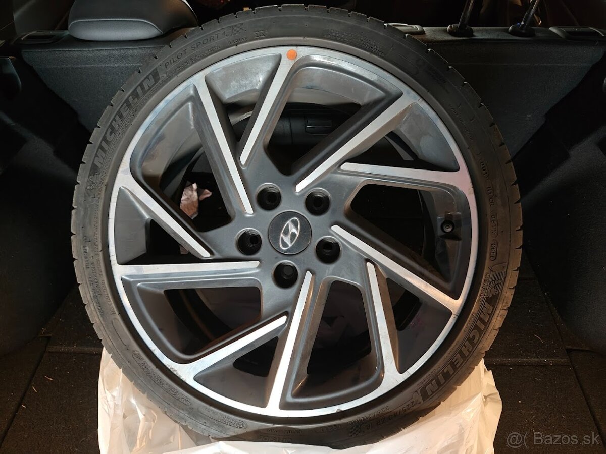 Originálne Hyundai i30 R18 Alu Disky 4 ks