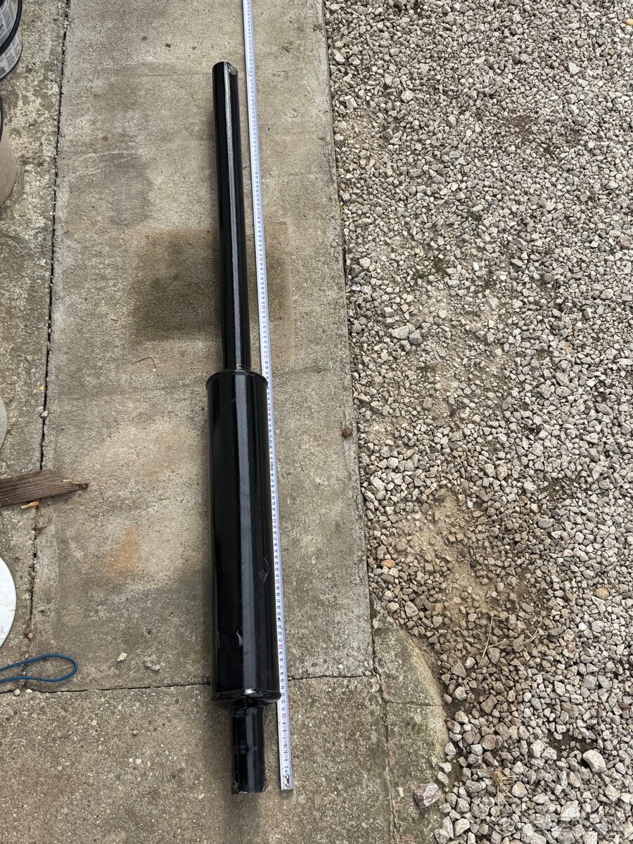 Predám nepoužitý výfuk na traktor