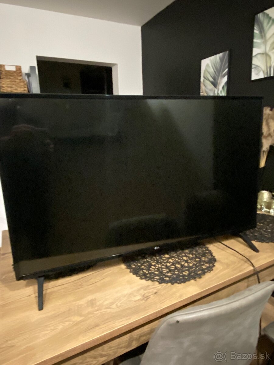 LG 43LJ500V