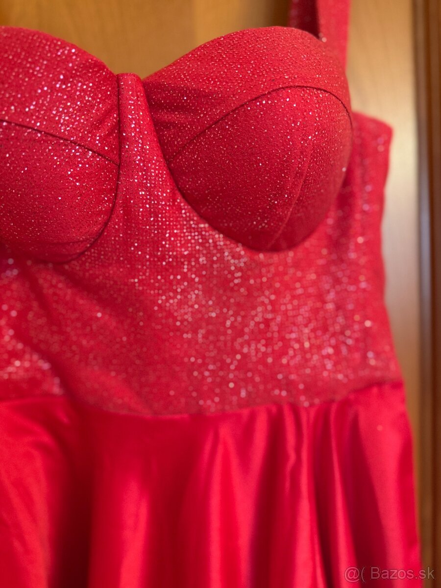 Šaty. Svadobné, stužkové, narodeninové, výročné, na akúkoľve