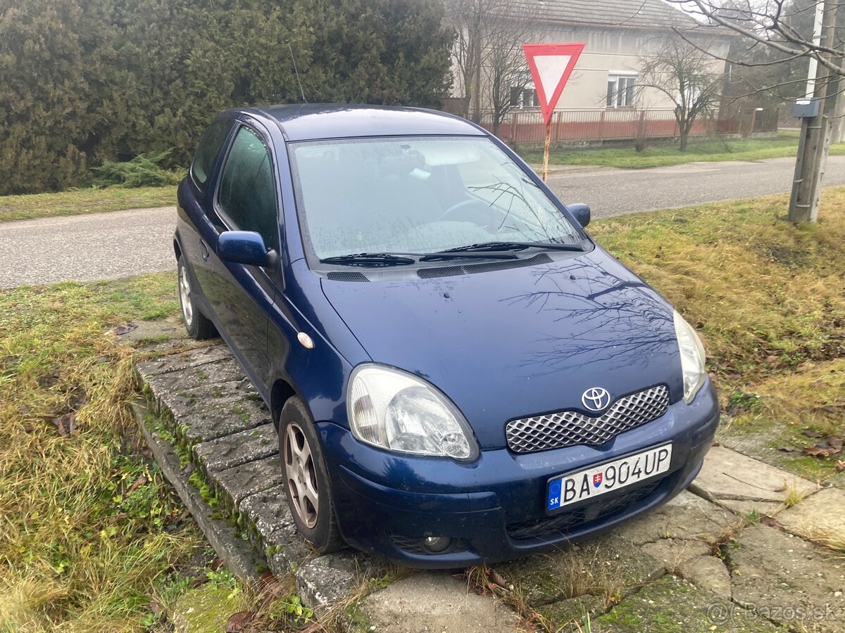 Toyota Yaris 1,0 VVT Terra 3D