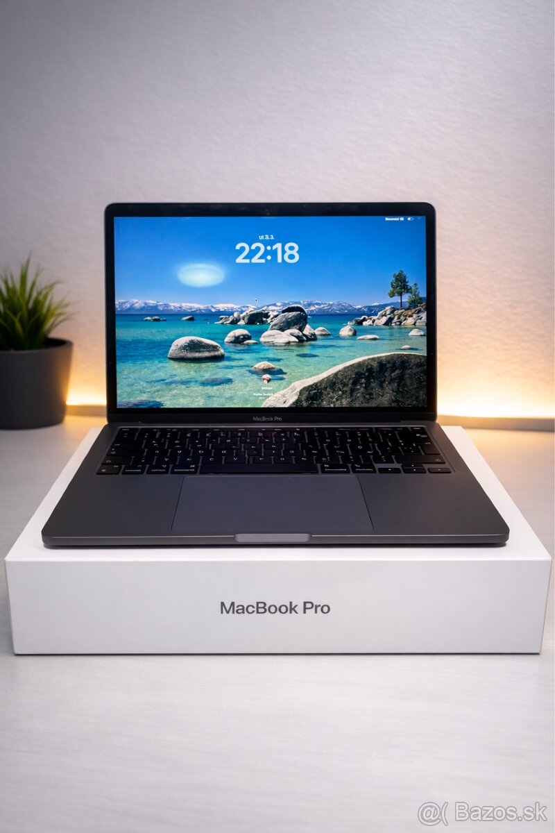 MacBook Pro 13” M2 (2022) – výborný stav + krabica