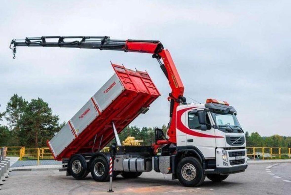 PREPRAVA STAVEBNÉHO MATERIÁLU S HYDRAULICKOU RUKOU+SKLAPAČ