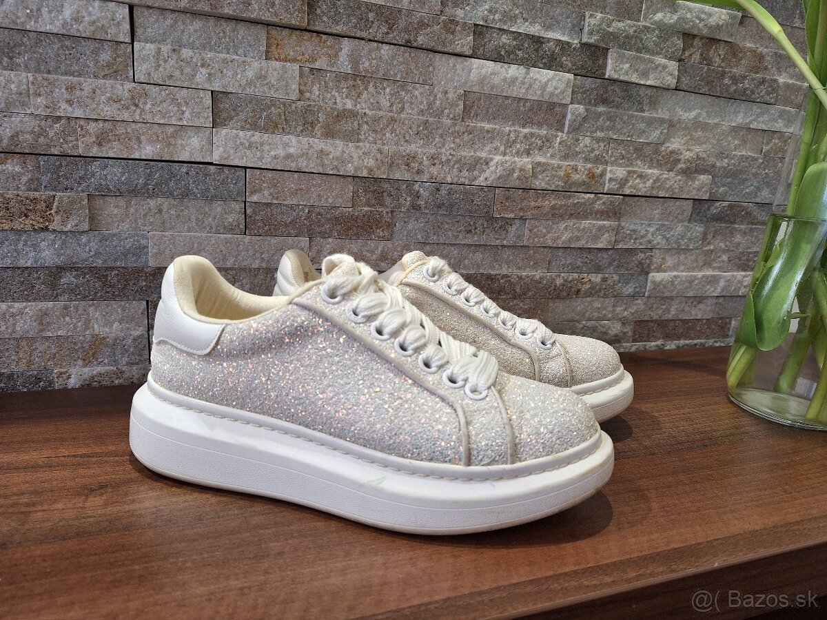 ALDO tenisky s kamienkami vel.36
