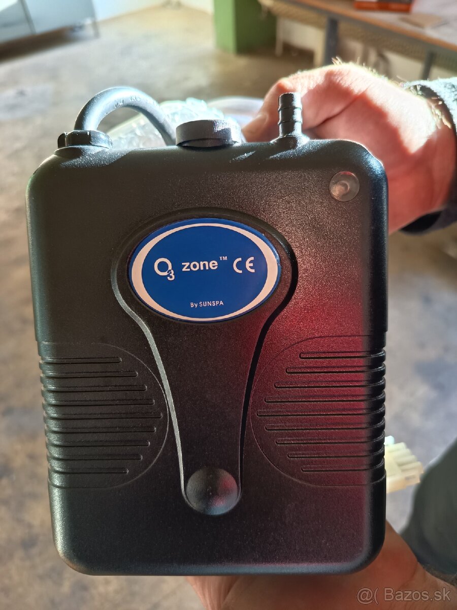 Ozongenerátor čierny