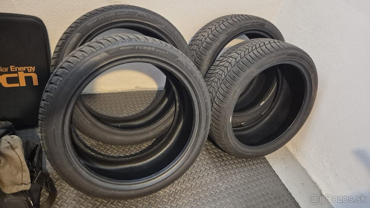 Predam pneumatiky Hankook Winter icept evo3 255/40 R20 101W